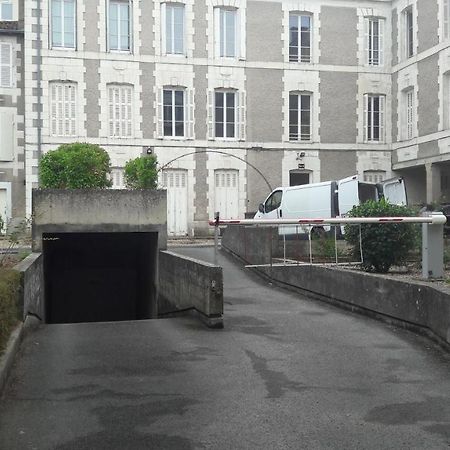 Preference - Hypercentre Avec Parking Prive Gratuit Et Lit Queen Size Apartamento Poitiers Exterior foto