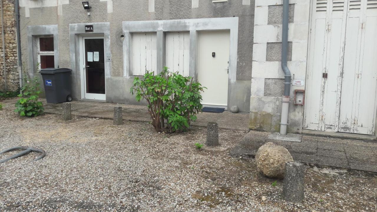 Preference - Hypercentre Avec Parking Prive Gratuit Et Lit Queen Size Apartamento Poitiers Exterior foto