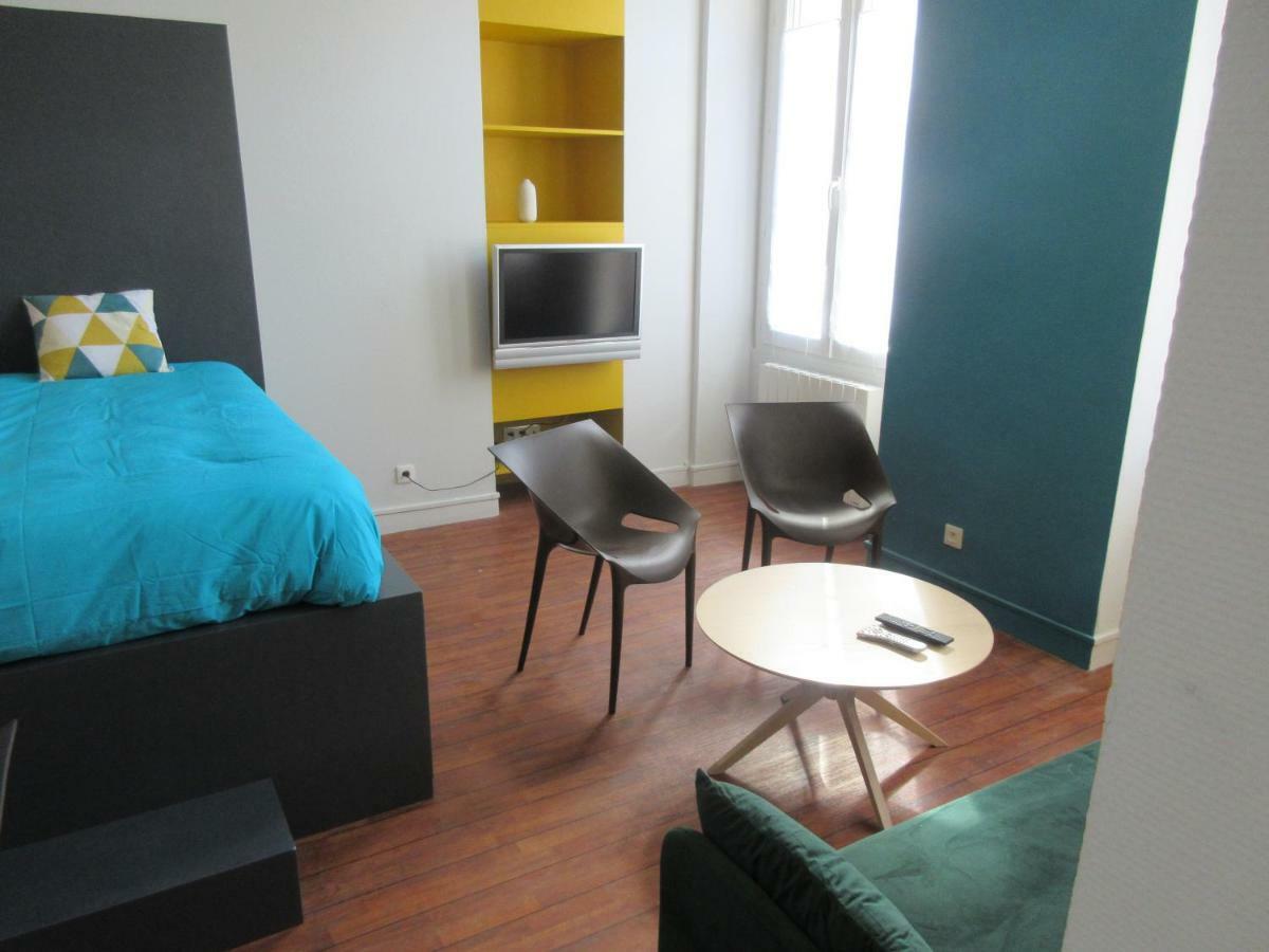 Preference - Hypercentre Avec Parking Prive Gratuit Et Lit Queen Size Apartamento Poitiers Exterior foto